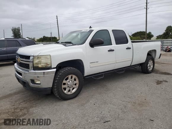 ✅ 2011 Chevrolet Silverado 2500HD LT • VIN: 1GC1CXC81BF225954 • Лот: 77157804. Опубликован ранее на Copart с пробегом 132 236 миль. Бесплатный доступ к архиву аукционных продаж из США и подробный отчёт об истории автомобиля на DreamBid. Изображение 1.