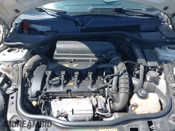 ✅ 2010 MINI Convertible S • VIN: WMWMS3C57ATY51245 • Лот: 41802174. Опубликован ранее на IAAI с пробегом 110 154 миль. Бесплатный доступ к архиву аукционных продаж из США и подробный отчёт об истории автомобиля на DreamBid. Изображение 10.