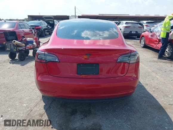 ✅ 2022 Tesla Model 3 • VIN: 5YJ3E1EA3NF111219 • Lot: 43209918. Wystawiony na IAAI z przebiegiem 59 286 mil. Bezpłatny archiwum sprzedaży aukcyjnych z USA i szczegółowy raport historii pojazdu na DreamBid. Zdjęcie 15.