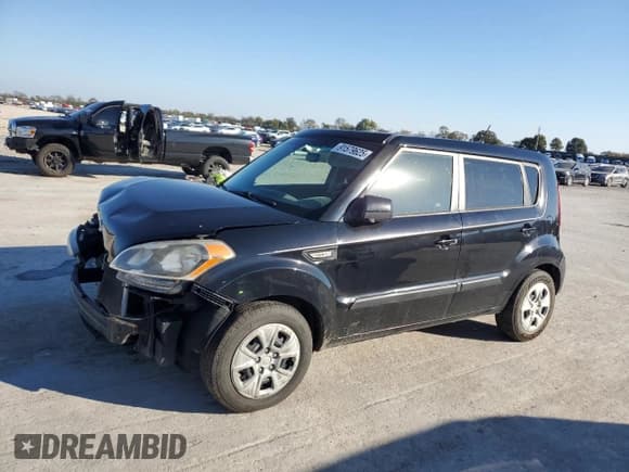 ✅ 2012 Kia Soul • VIN: KNDJT2A59C7468970 • Лот: 91579625. Опубликован ранее на Copart с пробегом 156 416 миль. Бесплатный доступ к архиву аукционных продаж из США и подробный отчёт об истории автомобиля на DreamBid. Изображение 1.