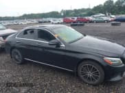 ✅ 2020 Mercedes-Benz C 300 • VIN: WDDWF8EB8LR561957 • Lot: 42695368. Wystawiony na IAAI z przebiegiem 81 466 mil. Bezpłatny archiwum sprzedaży aukcyjnych z USA i szczegółowy raport historii pojazdu na DreamBid. Zdjęcie 13.
