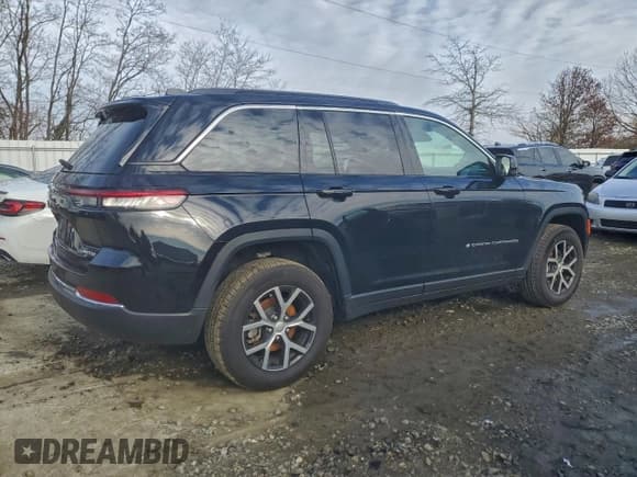 ✅ 2024 Jeep Grand Cherokee Limited • VIN: 1C4RJHBG6RC217755 • Лот: 93012095. Опубликован ранее на Copart с пробегом 11 995 миль. Бесплатный доступ к архиву аукционных продаж из США и подробный отчёт об истории автомобиля на DreamBid. Изображение 3.
