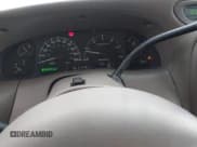 ✅ 2002 Lincoln Navigator • VIN: 5LMFU28R12LJ06397 • Lot: 41329573. Wystawiony na IAAI z przebiegiem Nie podano. Bezpłatny archiwum sprzedaży aukcyjnych z USA i szczegółowy raport historii pojazdu na DreamBid. Zdjęcie 7.