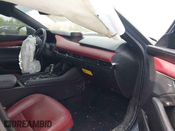 ✅ 2020 Mazda 3 Premium • VIN: JM1BPBNM3L1171285 • Лот: 42097340. Опубликован ранее на IAAI с пробегом 50 799 миль. Бесплатный доступ к архиву аукционных продаж из США и подробный отчёт об истории автомобиля на DreamBid. Изображение 5.