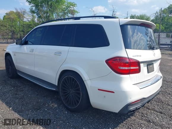 ✅ 2017 Mercedes-Benz GLS 63 AMG • VIN: 4JGDF7FE0HA787335 • Lot: 42229987. Wystawiony na IAAI z przebiegiem 90 362 mil. Bezpłatny archiwum sprzedaży aukcyjnych z USA i szczegółowy raport historii pojazdu na DreamBid. Zdjęcie 3.