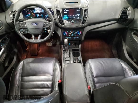 ✅ 2018 Ford Escape SEL • VIN: 1FMCU9HD2JUC40086 • Lot: 82749105. Wystawiony na Copart z przebiegiem 220 514 mil. Bezpłatny archiwum sprzedaży aukcyjnych z USA i szczegółowy raport historii pojazdu na DreamBid. Zdjęcie 8.