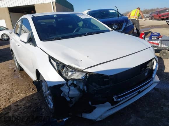 2020 Hyundai Accent SE with VIN 3KPC24A62LE125577, listed as a IAAI auction lot 41395727 with 71,288 mi miles and . Bid and sale history available at DreamBid. Image 1.