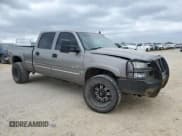 ✅ 2006 Chevrolet Silverado 2500HD LT2 • VIN: 1GCHK23D86F197884 • Lot: 44274085. Wystawiony na Copart z przebiegiem 272 875 mil. Bezpłatny archiwum sprzedaży aukcyjnych z USA i szczegółowy raport historii pojazdu na DreamBid. Zdjęcie 4.
