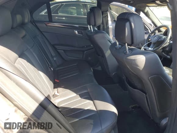 ✅ 2010 Mercedes-Benz E 550 Luxury • VIN: WDDHF7CB1AA161014 • Lot: 55106475. Listed on Copart with 127,883 mi. Free auction sales archive from the USA and detailed vehicle history report at DreamBid. Image 10.