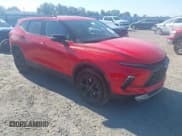 ✅ 2024 Chevrolet Blazer LT • VIN: 3GNKBDR48RS195424 • Lot: 43611176. Wystawiony na IAAI z przebiegiem 18 961 mil. Bezpłatny archiwum sprzedaży aukcyjnych z USA i szczegółowy raport historii pojazdu na DreamBid. Zdjęcie 1.
