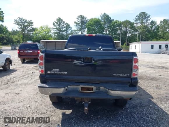 ✅ 2004 Chevrolet Silverado 2500HD LS • VIN: 1GCHC23U74F187387 • Лот: 42452518. Опубликован ранее на IAAI с пробегом 259 952 миль. Бесплатный доступ к архиву аукционных продаж из США и подробный отчёт об истории автомобиля на DreamBid. Изображение 16.