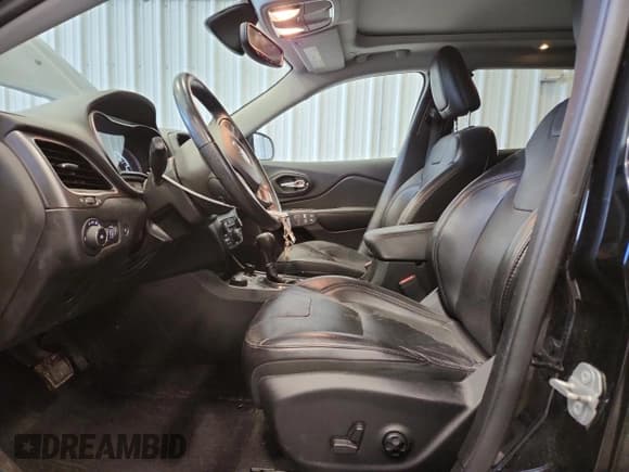 ✅ 2019 Jeep Cherokee Limited • VIN: 1C4PJMDX9KD137363 • Lot: 71459015. Wystawiony na Copart z przebiegiem 56 658 mil. Bezpłatny archiwum sprzedaży aukcyjnych z USA i szczegółowy raport historii pojazdu na DreamBid. Zdjęcie 7.