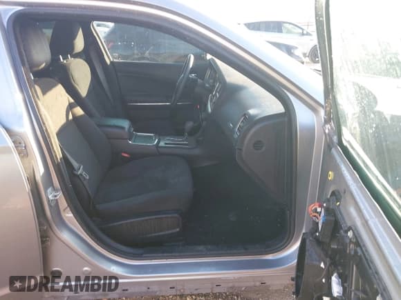 ✅ 2013 Dodge Charger SE • VIN: 2C3CDXBG6DH701961 • Lot: 43355152. Listed on IAAI with 113,746 mi. Free auction sales archive from the USA and detailed vehicle history report at DreamBid. Image 5.