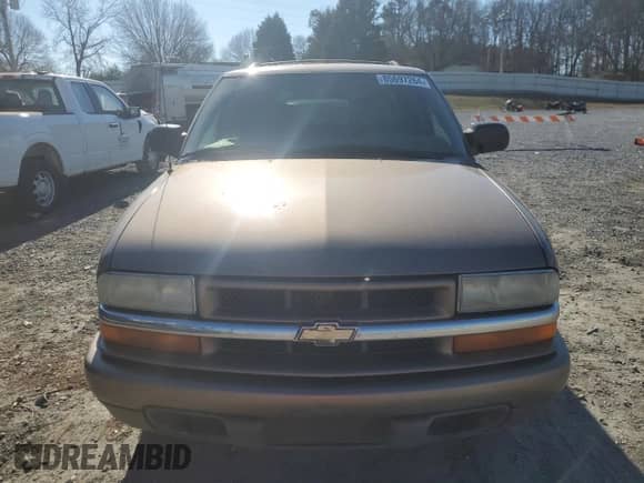 ✅ 2004 Chevrolet Blazer LS • VIN: 1GNDT13X84K158661 • Lot: 85697264. Wystawiony na Copart z przebiegiem 163 809 mil. Bezpłatny archiwum sprzedaży aukcyjnych z USA i szczegółowy raport historii pojazdu na DreamBid. Zdjęcie 5.