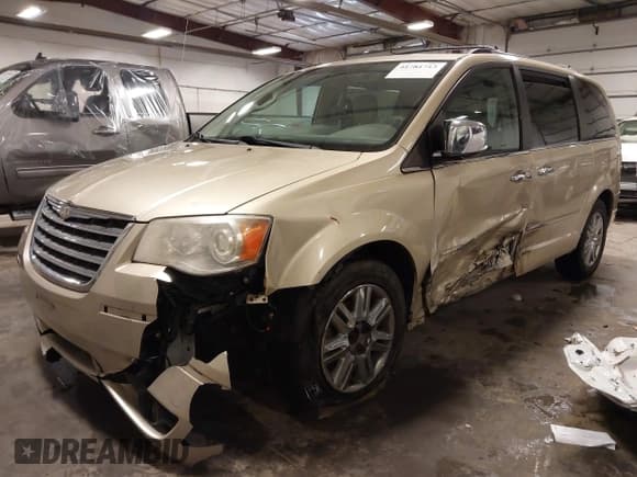 ✅ 2010 Chrysler Town & Country Limited • VIN: 2A4RR7DX5AR386462 • Lot: 41781713. Wystawiony na IAAI z przebiegiem 183 091 mil. Bezpłatny archiwum sprzedaży aukcyjnych z USA i szczegółowy raport historii pojazdu na DreamBid. Zdjęcie 2.