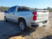 ✅ 2019 Chevrolet Silverado 1500 Custom • VIN: 1GCPWBEH1KZ322054 • Lot: 43470101. Wystawiony na IAAI z przebiegiem 123 541 mil. Bezpłatny archiwum sprzedaży aukcyjnych z USA i szczegółowy raport historii pojazdu na DreamBid. Zdjęcie 3.