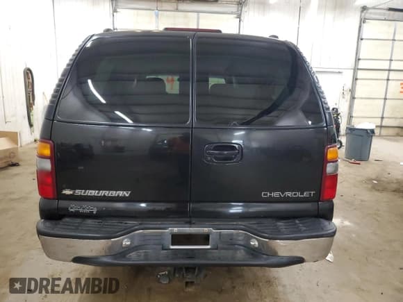 ✅ 2001 Chevrolet Suburban LT • VIN: 1GNFK16T11J221234 • Лот: 52390235. Опубликован ранее на Copart с пробегом 139 757 миль. Бесплатный доступ к архиву аукционных продаж из США и подробный отчёт об истории автомобиля на DreamBid. Изображение 6.