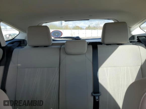 ✅ 2018 Ford Focus SE • VIN: 1FADP3K24JL275082 • Лот: 87453635. Опубликован ранее на Copart с пробегом 93 828 миль. Бесплатный доступ к архиву аукционных продаж из США и подробный отчёт об истории автомобиля на DreamBid. Изображение 10.