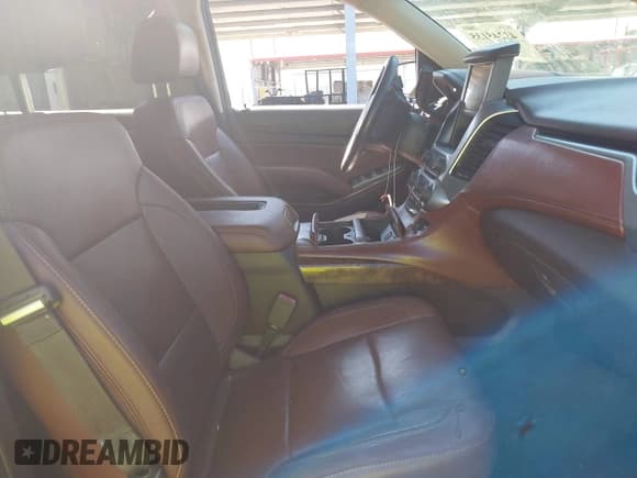 ✅ 2015 Chevrolet Suburban LTZ • VIN: 1GNSKKKC6FR234435 • Lot: 43245135. Listed on IAAI with 189,693 mi. Free auction sales archive from the USA and detailed vehicle history report at DreamBid. Image 5.