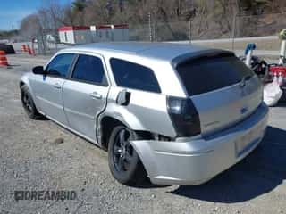 2005 Dodge Magnum SE с VIN 2D4FV48V65H565734, выставлен на аукционе IAAI как лот 41705058 с пробегом 251 033 миль миль и . История ставок и продаж доступна на DreamBid. Изображение 3.