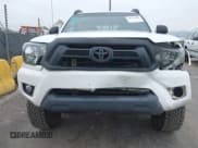 ✅ 2015 Toyota Tacoma • VIN: 3TMLU4EN3FM195773 • Lot: 43779441. Wystawiony na IAAI z przebiegiem 115 119 mil. Bezpłatny archiwum sprzedaży aukcyjnych z USA i szczegółowy raport historii pojazdu na DreamBid. Zdjęcie 12.