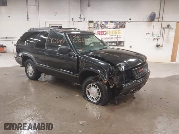 ✅ 1999 GMC Jimmy SLS Comfort/Convenience • VIN: 1GKCT18W1XK503719 • Lot: 41536310. Wystawiony na IAAI z przebiegiem 151 211 mil. Bezpłatny archiwum sprzedaży aukcyjnych z USA i szczegółowy raport historii pojazdu na DreamBid. Zdjęcie 1.