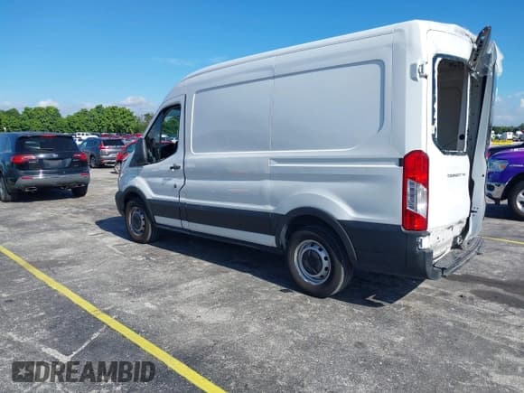 ✅ 2019 Ford Transit • VIN: 1FTYE1CM1KKA05322 • Lot: 43040678. Wystawiony na IAAI z przebiegiem 79 266 mil. Bezpłatny archiwum sprzedaży aukcyjnych z USA i szczegółowy raport historii pojazdu na DreamBid. Zdjęcie 3.