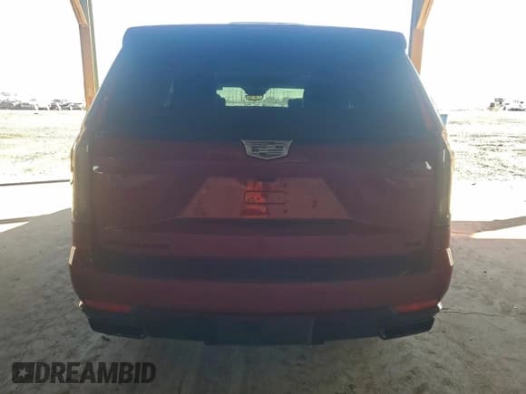 ✅ 2024 Cadillac Escalade 4WD Sport Platinum • VIN: 1GYS4GKL2RR325586 • Лот: 96287215. Опубликован ранее на Copart с пробегом 26 175 миль. Бесплатный доступ к архиву аукционных продаж из США и подробный отчёт об истории автомобиля на DreamBid. Изображение 6.