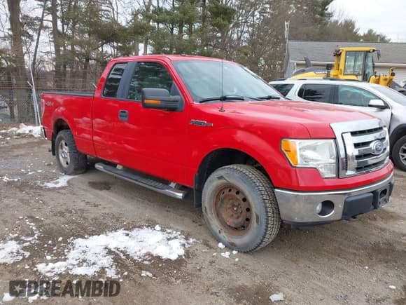 ✅ 2010 Ford F-150 XL • VIN: 1FTFX1EV9AFA57974 • Lot: 43888552. Wystawiony na IAAI z przebiegiem 135 796 mil. Bezpłatny archiwum sprzedaży aukcyjnych z USA i szczegółowy raport historii pojazdu na DreamBid. Zdjęcie 1.