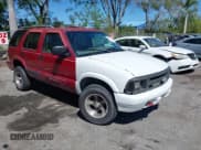 ✅ 1997 Chevrolet Blazer LS • VIN: 1GNDT13W0V2175348 • Lot: 41773422. Wystawiony na IAAI z przebiegiem 247 972 mil. Bezpłatny archiwum sprzedaży aukcyjnych z USA i szczegółowy raport historii pojazdu na DreamBid. Zdjęcie 1.