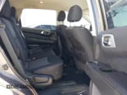 ✅ 2019 Nissan Pathfinder SV • VIN: 5N1DR2MM1KC643549 • Lot: 41223662. Listed on IAAI with 89,113 mi. Free auction sales archive from the USA and detailed vehicle history report at DreamBid. Image 8.