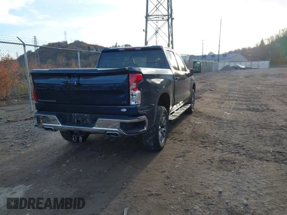✅ 2022 Chevrolet Silverado 1500 LT • VIN: 1GCUYDET4NZ175830 • Lot: 43666535. Listed on IAAI with 45,769 mi. Free auction sales archive from the USA and detailed vehicle history report at DreamBid. Image 4.