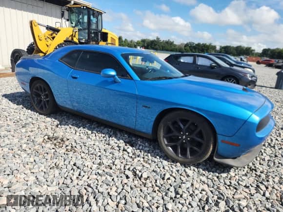 2019 Dodge Challenger R/T z VIN 2C3CDZBT7KH639380, wystawiony jako Copart lot #70909185 z przebiegiem 94 032 mil mil oraz Czysty tytuł • Clean title. Historia ofert i sprzedaży dostępna na DreamBid. Obrazek 4.