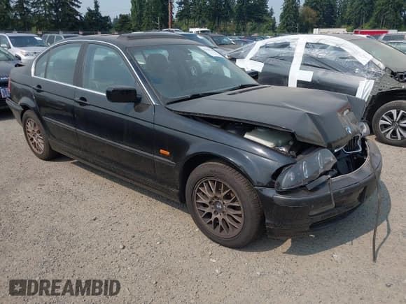 ✅ 2000 BMW 3 Series 328i • VIN: WBAAM5344YJR62437 • Lot: 43155519. Listed on IAAI with 76,742 mi. Free auction sales archive from the USA and detailed vehicle history report at DreamBid. Image 1.