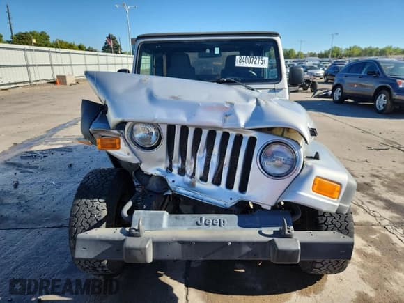 ✅ 2005 Jeep Wrangler Unlimited • VIN: 1J4FA44SX5P342719 • Лот: 84007275. Опубликован ранее на Copart с пробегом 171 614 миль. Бесплатный доступ к архиву аукционных продаж из США и подробный отчёт об истории автомобиля на DreamBid. Изображение 5.