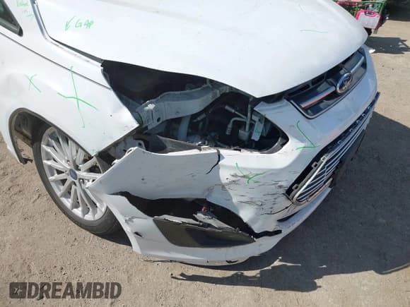 ✅ 2015 Ford C-Max SE • VIN: 1FADP5AU5FL120661 • Lot: 43364558. Wystawiony na IAAI z przebiegiem 131 489 mil. Bezpłatny archiwum sprzedaży aukcyjnych z USA i szczegółowy raport historii pojazdu na DreamBid. Zdjęcie 6.