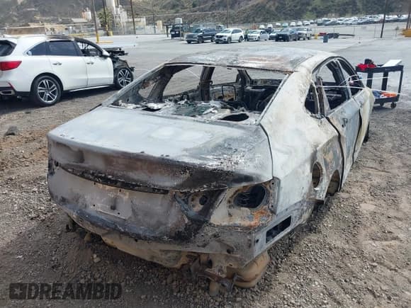 ✅ 2015 Chevrolet Impala LT • VIN: 1G1115SL5FU131411 • Lot: 41695646. Listed on IAAI with Not provided. Free auction sales archive from the USA and detailed vehicle history report at DreamBid. Image 4.