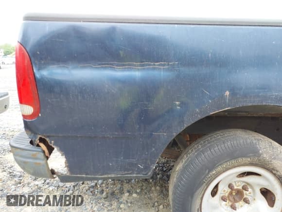 ✅ 2003 Ford F-150 XL • VIN: 1FTRX17W03NB84642 • Lot: 42141979. Listed on IAAI with 112,902 mi. Free auction sales archive from the USA and detailed vehicle history report at DreamBid. Image 15.