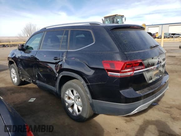 ✅ 2018 Volkswagen Atlas Launch Edition • VIN: 1V2HR2CA1JC512146 • Lot: 86340584. Listed on Copart with 21,545 mi. Free auction sales archive from the USA and detailed vehicle history report at DreamBid. Image 2.