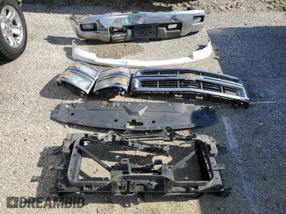 ✅ 2014 Chevrolet Silverado 1500 LT • VIN: 3GCUKREC4EG495518 • Лот: 59354784. Опубликован ранее на Copart с пробегом 217 309 миль. Бесплатный доступ к архиву аукционных продаж из США и подробный отчёт об истории автомобиля на DreamBid. Изображение 12.