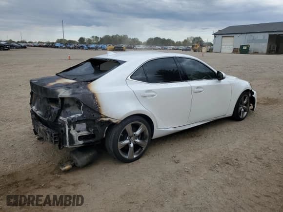 ✅ 2014 Lexus IS 350 • VIN: JTHBE1D26E5002596 • Lot: 86285645. Wystawiony na Copart z przebiegiem 60 092 mil. Bezpłatny archiwum sprzedaży aukcyjnych z USA i szczegółowy raport historii pojazdu na DreamBid. Zdjęcie 3.