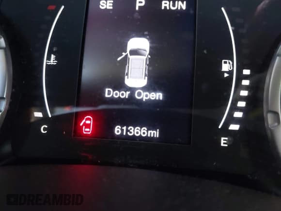 ✅ 2020 Jeep Renegade Latitude • VIN: ZACNJABB0LPL66690 • Lot: 42675393. Wystawiony na IAAI z przebiegiem 61 366 mil. Bezpłatny archiwum sprzedaży aukcyjnych z USA i szczegółowy raport historii pojazdu na DreamBid. Zdjęcie 14.