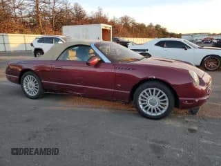 ✅ 2004 Ford Thunderbird Deluxe • VIN: 1FAHP60A64Y104600 • Lot: 74889404. Wystawiony na Copart z przebiegiem 101 518 mil. Bezpłatny archiwum sprzedaży aukcyjnych z USA i szczegółowy raport historii pojazdu na DreamBid. Zdjęcie 4.
