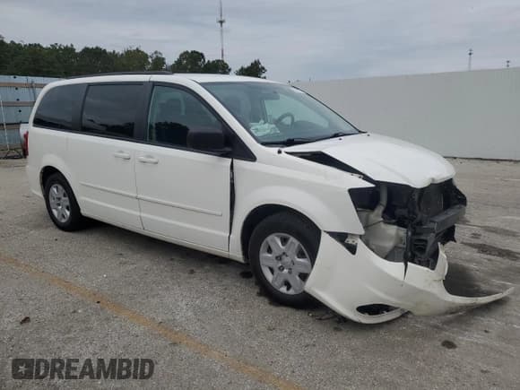✅ 2011 Dodge Grand Caravan Express • VIN: 2D4RN4DG3BR737275 • Lot: 86267935. Wystawiony na Copart z przebiegiem 239 166 mil. Bezpłatny archiwum sprzedaży aukcyjnych z USA i szczegółowy raport historii pojazdu na DreamBid. Zdjęcie 4.