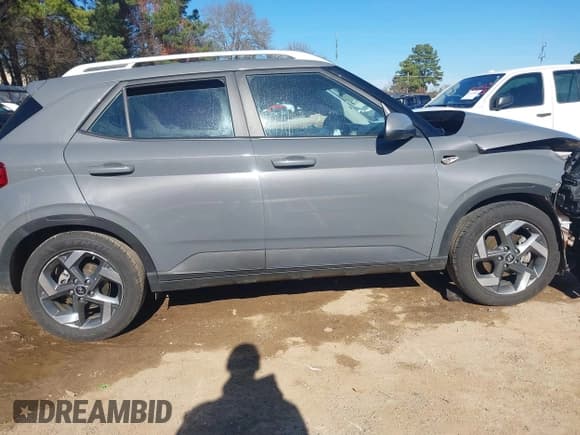 ✅ 2021 Hyundai Venue SEL • VIN: KMHRC8A32MU119927 • Lot: 41149017. Listed on IAAI with 53,275 mi. Free auction sales archive from the USA and detailed vehicle history report at DreamBid. Image 14.
