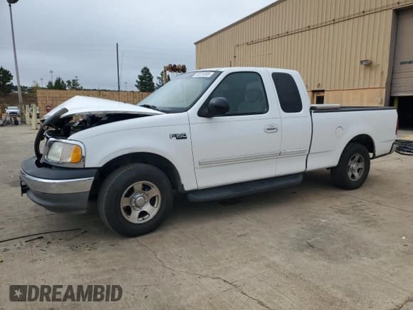 ✅ 2003 Ford F-150 XL • VIN: 1FTRX17213NB44096 • Lot: 85324585. Listed on Copart with 247,714 mi. Free auction sales archive from the USA and detailed vehicle history report at DreamBid. Image 1.