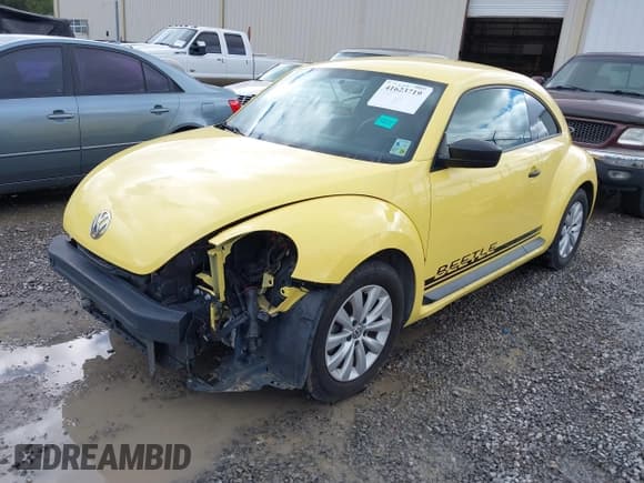 ✅ 2015 Volkswagen Beetle Fleet Edition • VIN: 3VWF17AT6FM655081 • Lot: 41623719. Listed on IAAI with 78,955 mi. Free auction sales archive from the USA and detailed vehicle history report at DreamBid. Image 18.