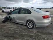 ✅ 2011 Volkswagen Jetta SE • VIN: 3VWDZ7AJ9BM377981 • Лот: 81331385. Опубликован ранее на Copart с пробегом 173 261 миль. Бесплатный доступ к архиву аукционных продаж из США и подробный отчёт об истории автомобиля на DreamBid. Изображение 2.