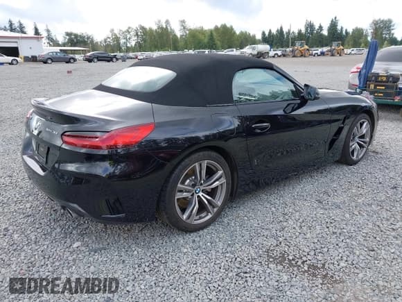 ✅ 2019 BMW Z4 sDrive30i • VIN: WBAHF3C57KWW45753 • Lot: 42532693. Listed on IAAI with 25,669 mi. Free auction sales archive from the USA and detailed vehicle history report at DreamBid. Image 4.