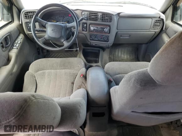 ✅ 1999 Chevrolet Blazer Trailblazer • VIN: 1GNDT13W0X2169505 • Lot: 54000505. Wystawiony na Copart z przebiegiem 181 903 mil. Bezpłatny archiwum sprzedaży aukcyjnych z USA i szczegółowy raport historii pojazdu na DreamBid. Zdjęcie 8.